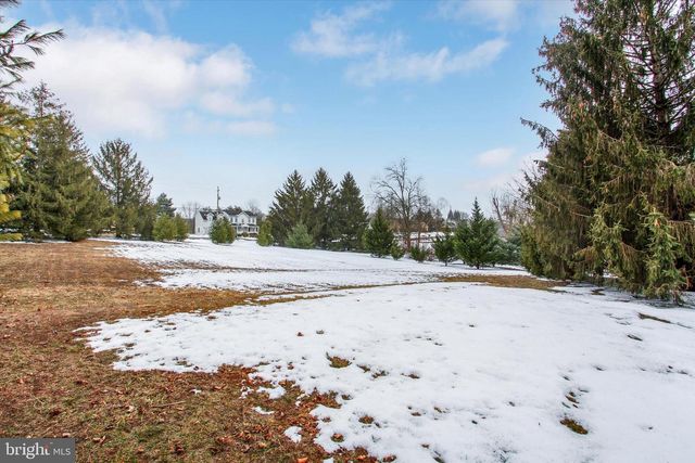 742 HARRISON DR, Gettysburg, PA 17325