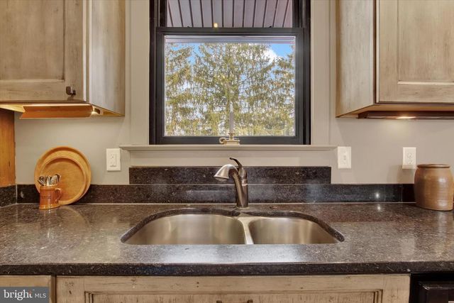 742 HARRISON DR, Gettysburg, PA 17325