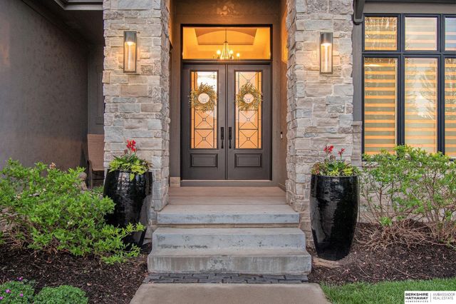 2331 S 218th Avenue, Elkhorn, NE 68022