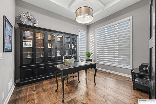 2331 S 218th Avenue, Elkhorn, NE 68022