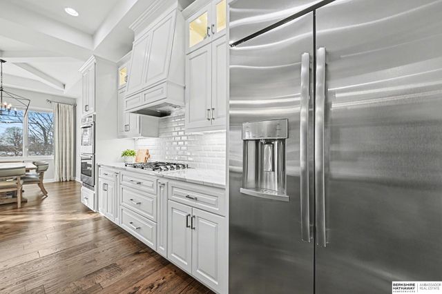 2331 S 218th Avenue, Elkhorn, NE 68022