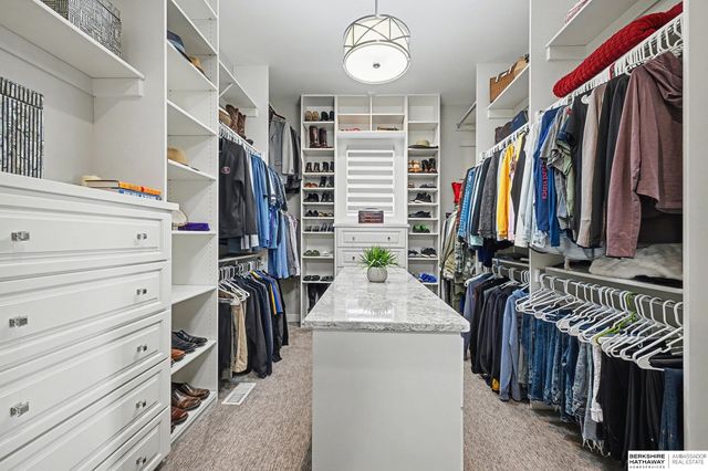 2331 S 218th Avenue, Elkhorn, NE 68022