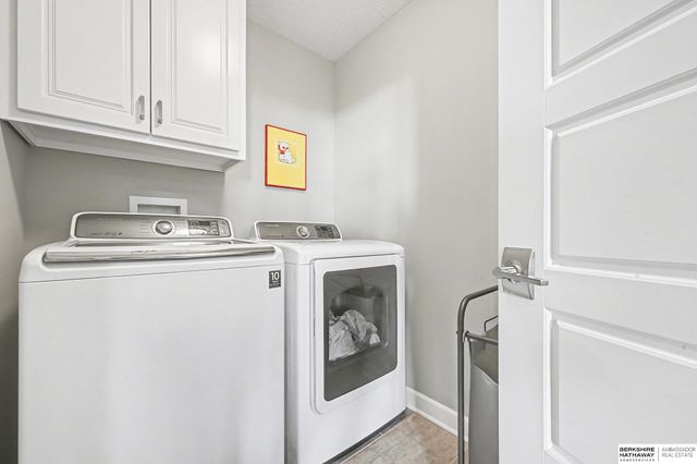 2331 S 218th Avenue, Elkhorn, NE 68022