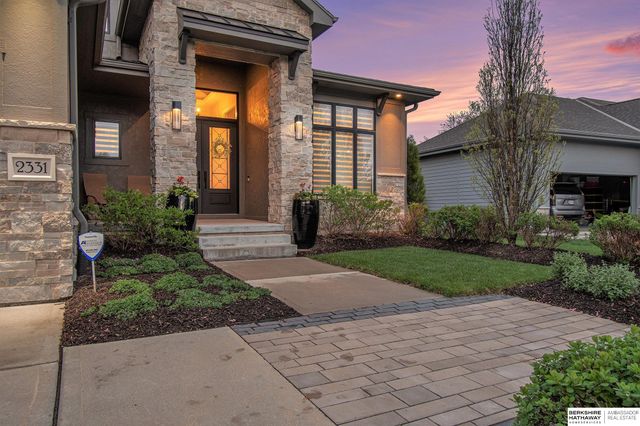 2331 S 218th Avenue, Elkhorn, NE 68022