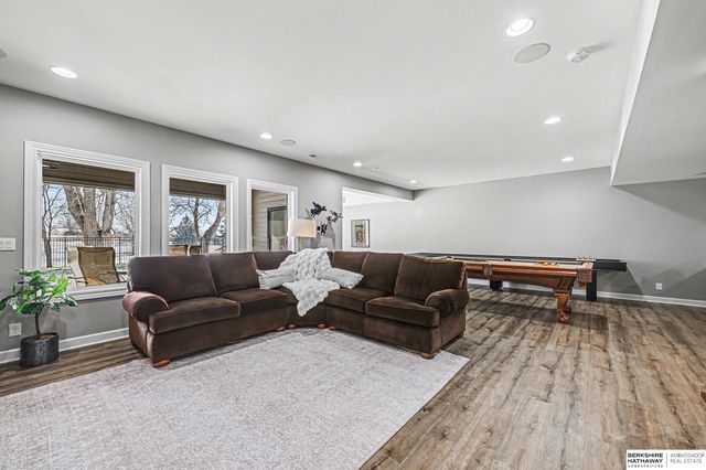 2331 S 218th Avenue, Elkhorn, NE 68022