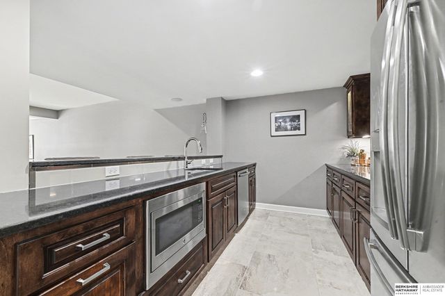 2331 S 218th Avenue, Elkhorn, NE 68022