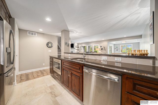 2331 S 218th Avenue, Elkhorn, NE 68022