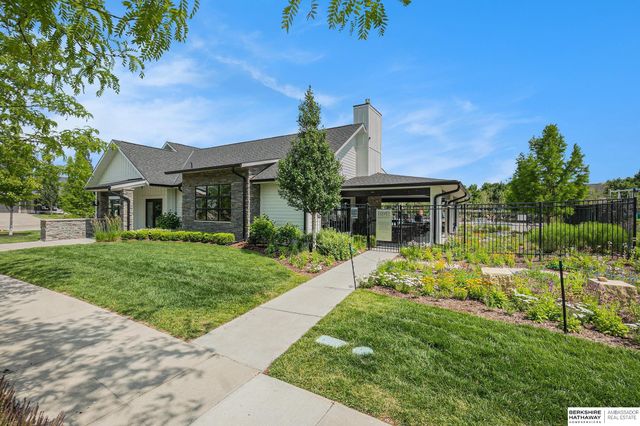 2331 S 218th Avenue, Elkhorn, NE 68022