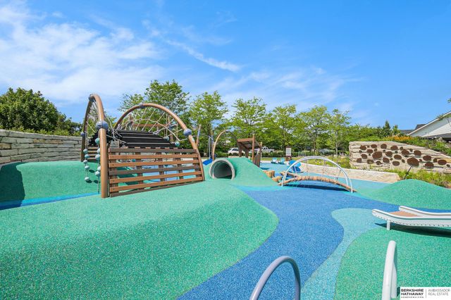 2331 S 218th Avenue, Elkhorn, NE 68022