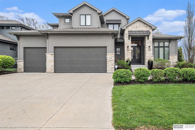 2331 S 218th Avenue, Elkhorn, NE 68022