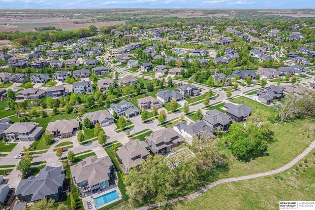 2331 S 218th Avenue, Elkhorn, NE 68022