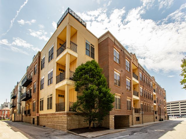 450 E Ohio Street 207, Indianapolis, IN 46204