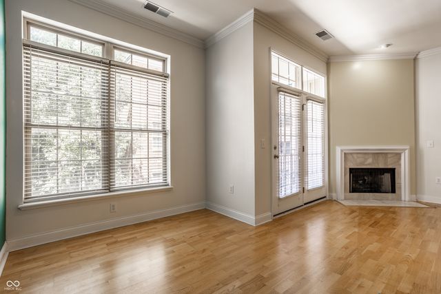 450 E Ohio Street 207, Indianapolis, IN 46204