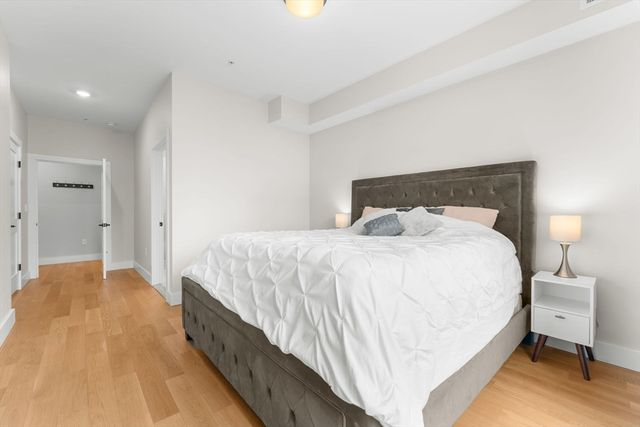 13 Alpine St 202, Somerville, MA 02144