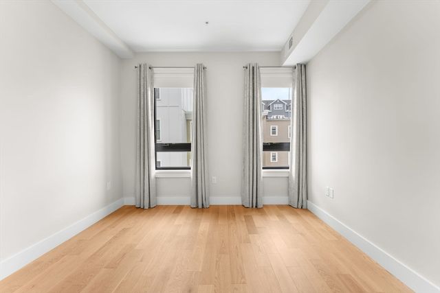 13 Alpine St 202, Somerville, MA 02144