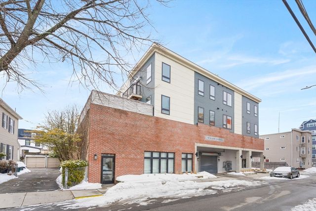 13 Alpine St 202, Somerville, MA 02144