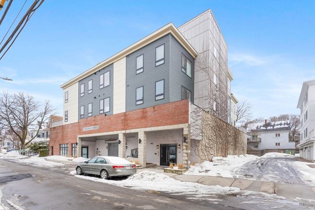 13 Alpine St 202, Somerville, MA 02144