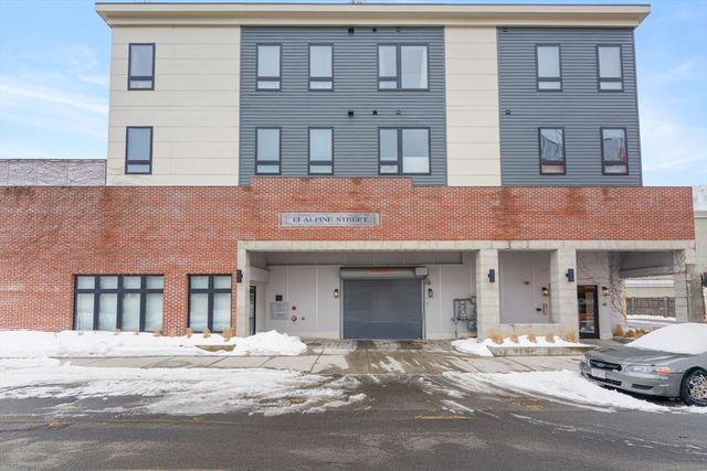 13 Alpine St 202, Somerville, MA 02144
