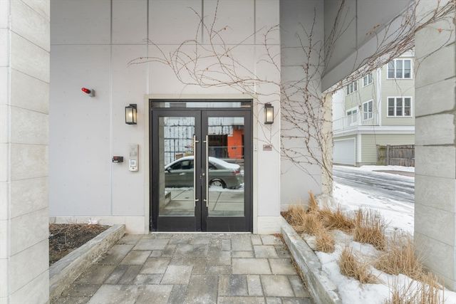 13 Alpine St 202, Somerville, MA 02144