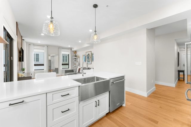 13 Alpine St 202, Somerville, MA 02144