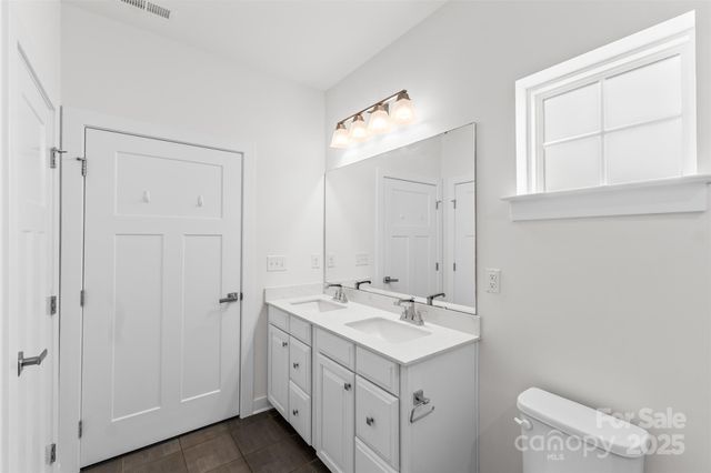 10050 Lilac Court, Charlotte, NC 28215
