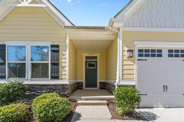 10050 Lilac Court, Charlotte, NC 28215