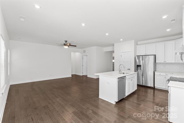 10050 Lilac Court, Charlotte, NC 28215