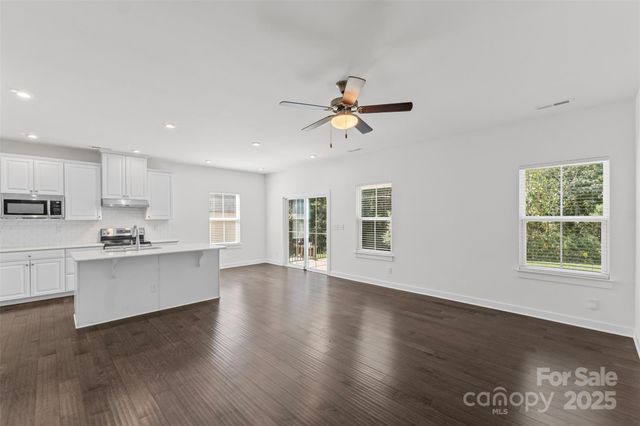 10050 Lilac Court, Charlotte, NC 28215