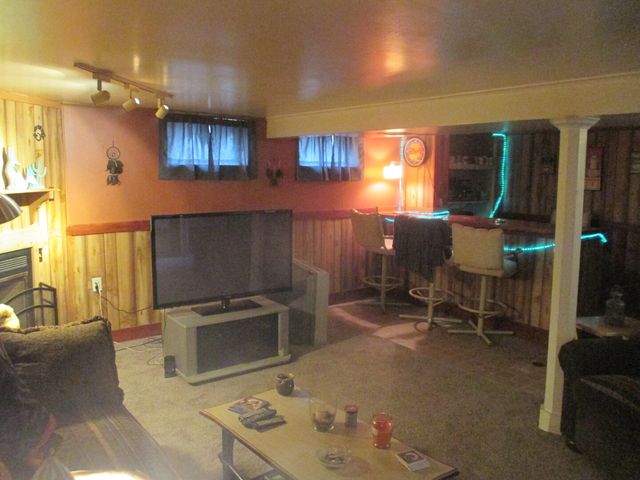439 N Iowa Avenue, Villa Park, IL 60181