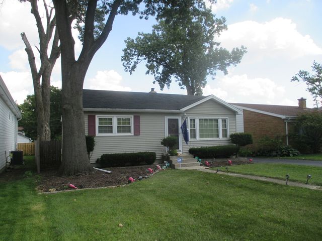 439 N Iowa Avenue, Villa Park, IL 60181
