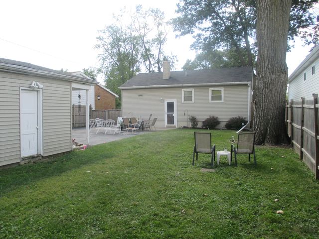 439 N Iowa Avenue, Villa Park, IL 60181