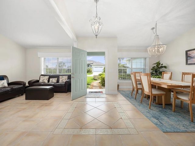 19 MAHOE DRIVE N, Palm Coast, FL 32137