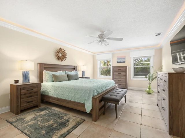 19 MAHOE DRIVE N, Palm Coast, FL 32137