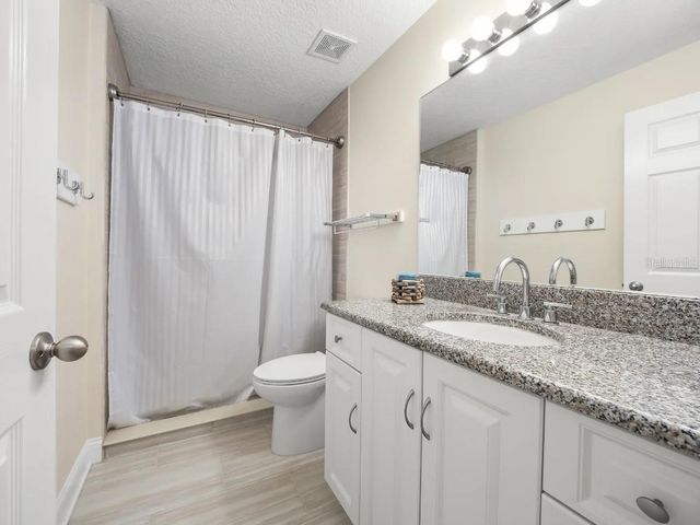 19 MAHOE DRIVE N, Palm Coast, FL 32137