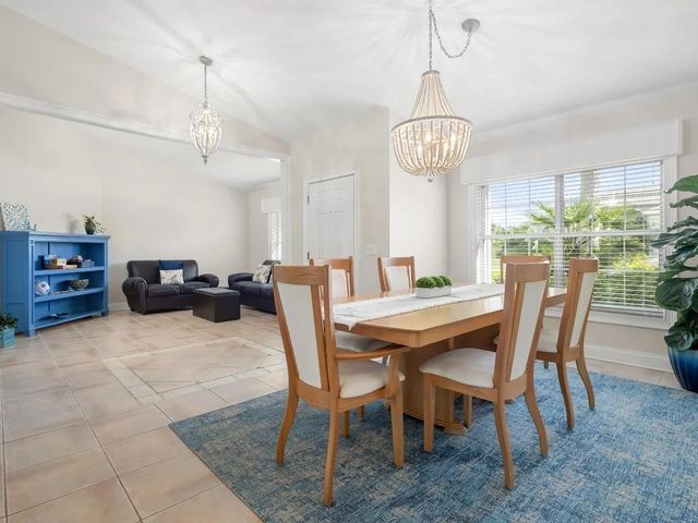 19 MAHOE DRIVE N, Palm Coast, FL 32137