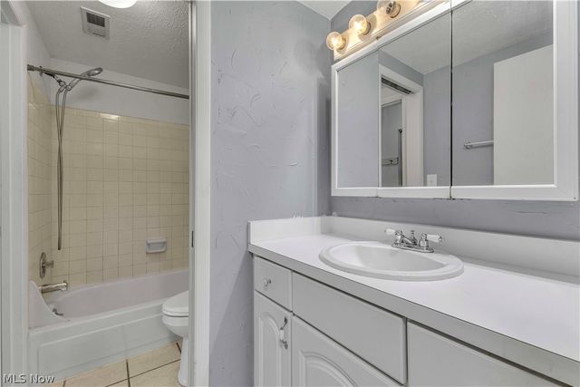 1633 Cedarwood Drive 320, Westlake, OH 44145