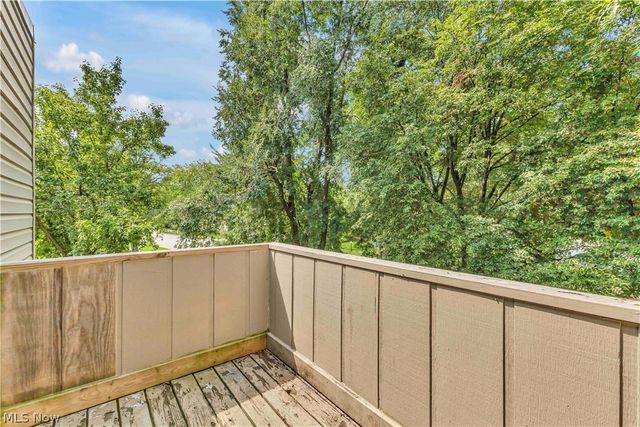 1633 Cedarwood Drive 320, Westlake, OH 44145