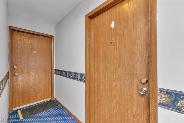 1633 Cedarwood Drive 320, Westlake, OH 44145