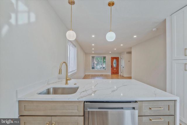 409 JEFFERSON ST NE, Washington, DC 20011