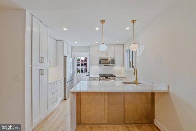 409 JEFFERSON ST NE, Washington, DC 20011