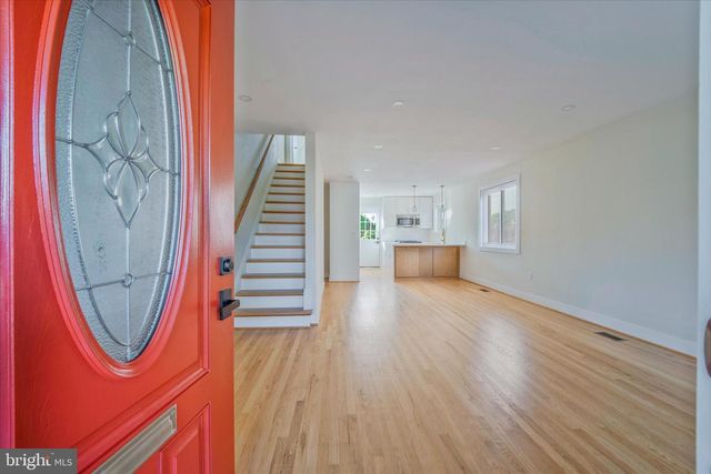 409 JEFFERSON ST NE, Washington, DC 20011