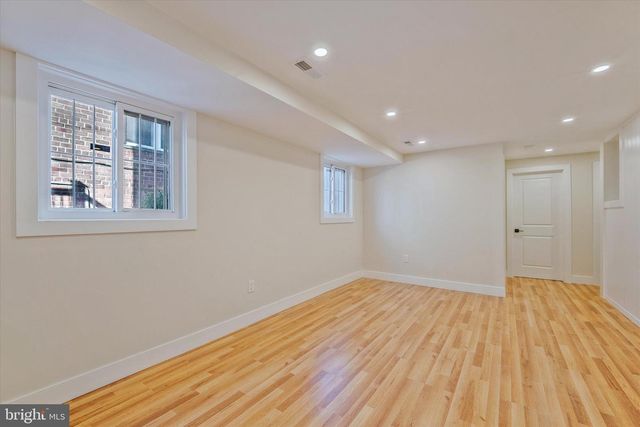 409 JEFFERSON ST NE, Washington, DC 20011