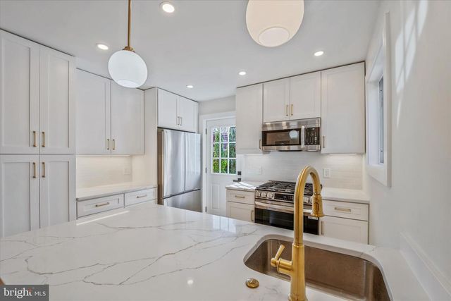 409 JEFFERSON ST NE, Washington, DC 20011