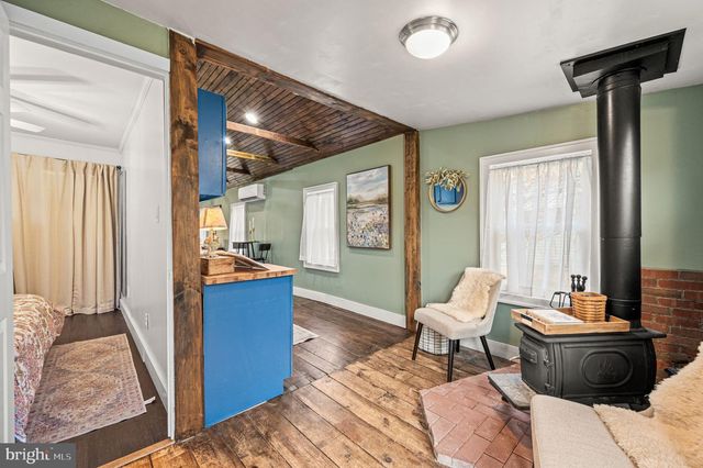 3319 SALFORD STATION RD, Perkiomenville, PA 18074