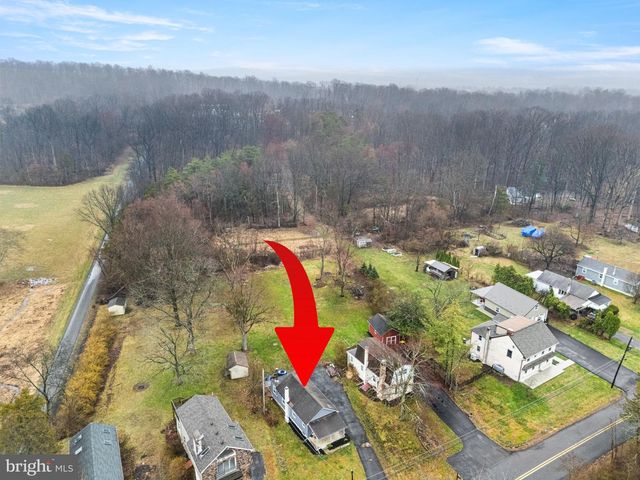3319 SALFORD STATION RD, Perkiomenville, PA 18074