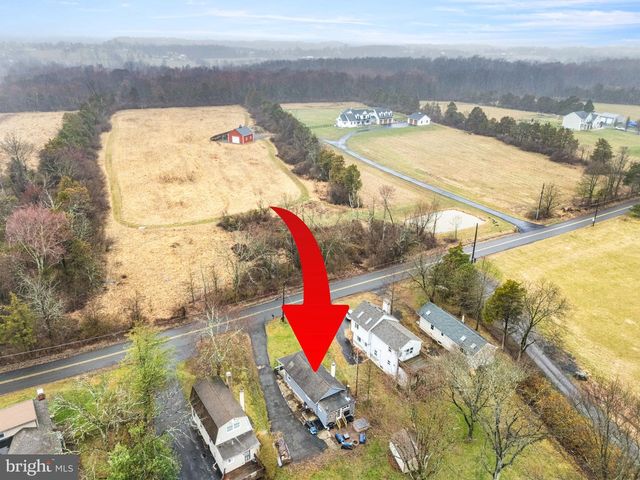 3319 SALFORD STATION RD, Perkiomenville, PA 18074
