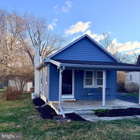 3319 SALFORD STATION RD, Perkiomenville, PA 18074