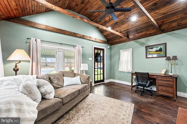 3319 SALFORD STATION RD, Perkiomenville, PA 18074