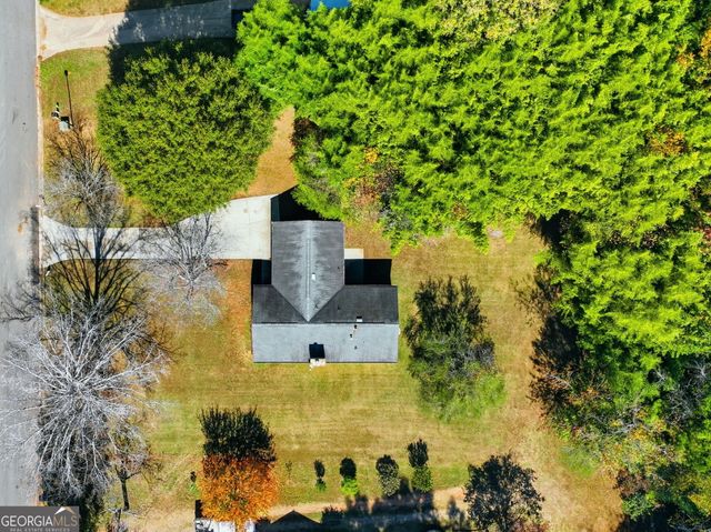 305 Belmont Farms Drive, Ellenwood, GA 30294