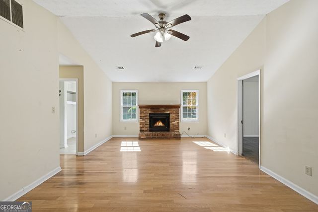 305 Belmont Farms Drive, Ellenwood, GA 30294